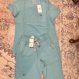 Figs Sky Blue Scrub Ensemble